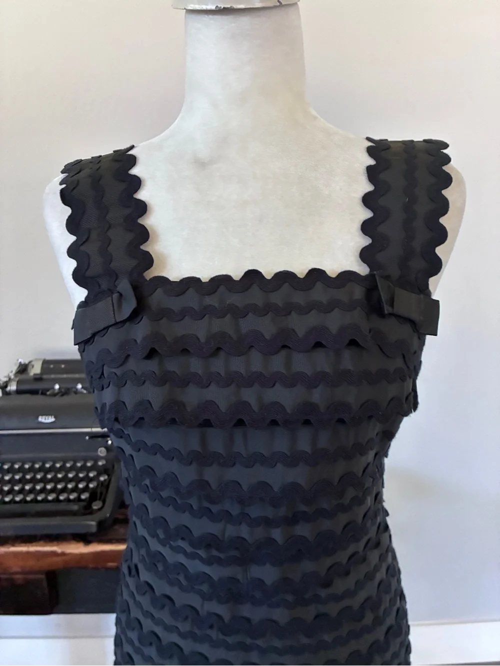 French Connection Racy Ric Rac Strappy Black Mini Dress - Size 2 - Picture 3 of 13